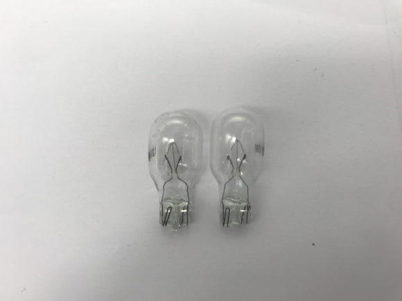 2x T15 12V 18W Bulb Wedge / Car rear light bulb